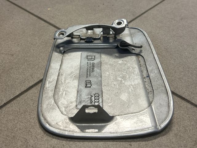 bontott AUDI A4 B6 Tankajtó