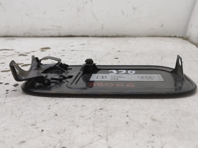 bontott AUDI A4 B6 Tankajtó