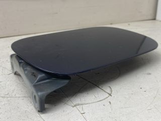 bontott AUDI A4 B6 Tankajtó