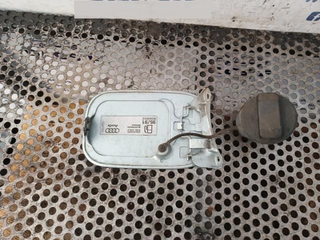 bontott AUDI A4 B6 Tankajtó