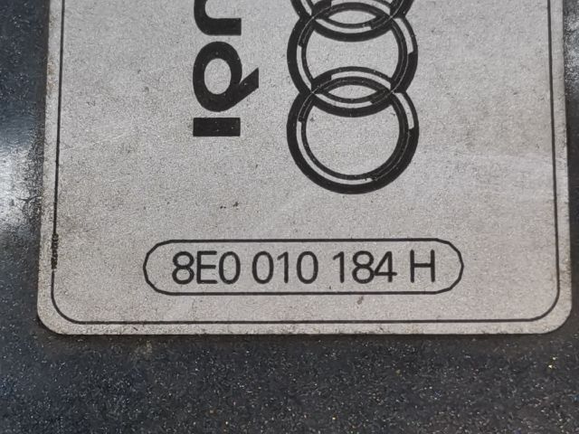 bontott AUDI A4 B6 Tankajtó