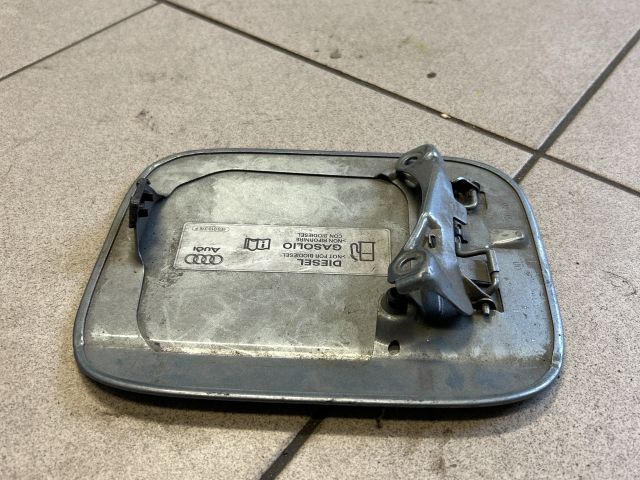 bontott AUDI A4 B6 Tankajtó