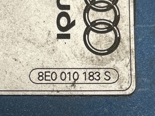 bontott AUDI A4 B6 Tankajtó