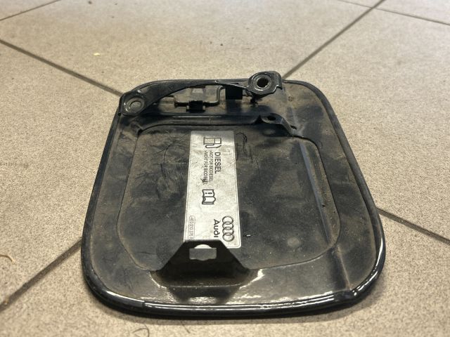 bontott AUDI A4 B6 Tankajtó