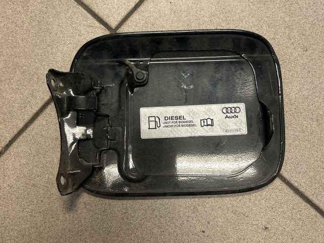 bontott AUDI A4 B6 Tankajtó