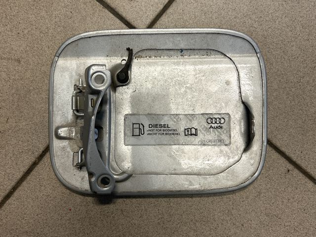 bontott AUDI A4 B6 Tankajtó