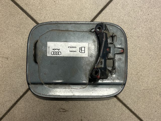 bontott AUDI A4 B6 Tankajtó