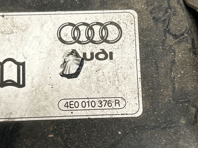 bontott AUDI A4 B6 Tankajtó