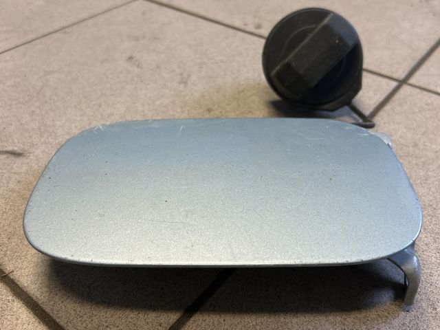 bontott AUDI A4 B6 Tankajtó