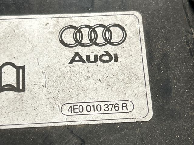 bontott AUDI A4 B6 Tankajtó