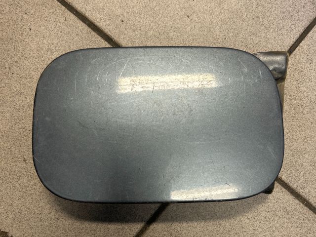 bontott AUDI A4 B6 Tankajtó