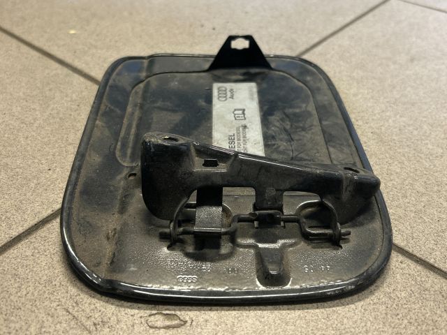 bontott AUDI A4 B6 Tankajtó