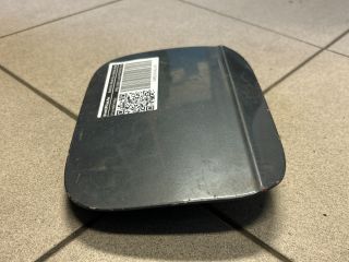 bontott AUDI A4 B6 Tankajtó