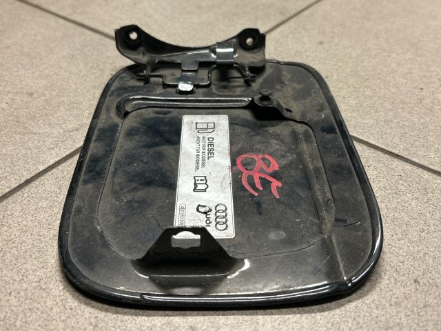 bontott AUDI A4 B6 Tankajtó