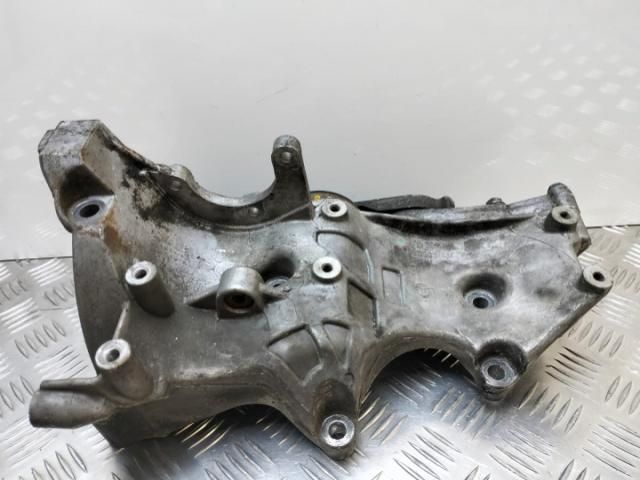 bontott AUDI A4 B6 Tartó Bak