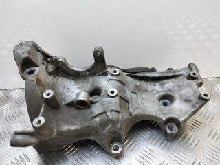 bontott AUDI A4 B6 Tartó Bak