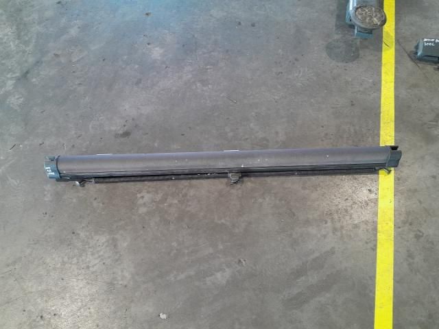 bontott AUDI A4 B6 Térelválasztó