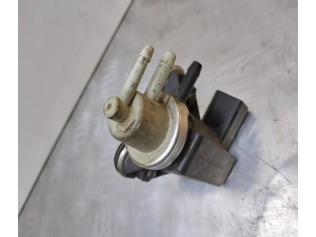 bontott AUDI A4 B6 Vákum Szelep