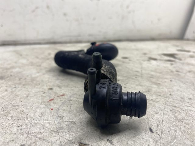 bontott AUDI A4 B6 Vákuumcső