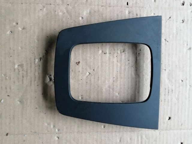 bontott AUDI A4 B6 Váltószoknya Rögzítő Keret