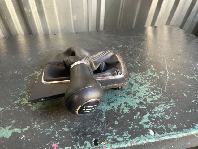 bontott AUDI A4 B6 Váltószoknya