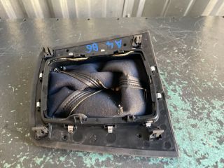 bontott AUDI A4 B6 Váltószoknya