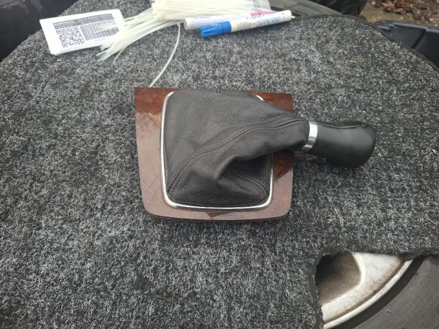 bontott AUDI A4 B6 Váltószoknya