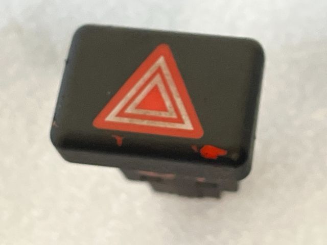 bontott AUDI A4 B6 Vészvillogó Kapcsoló