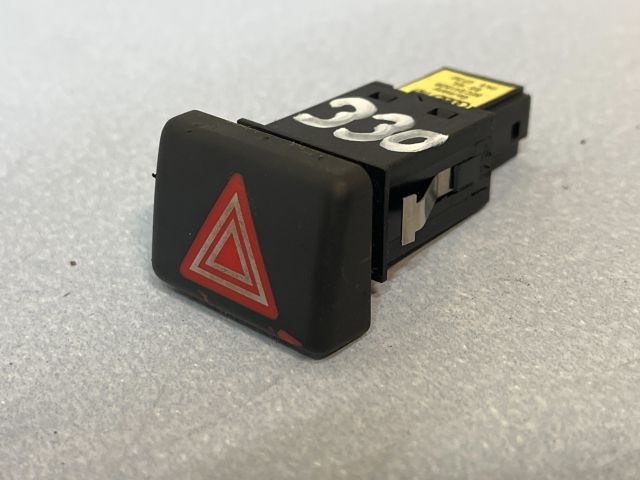 bontott AUDI A4 B6 Vészvillogó Kapcsoló