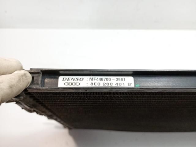 bontott AUDI A4 B6 Vízhűtő Radiátor Tartó