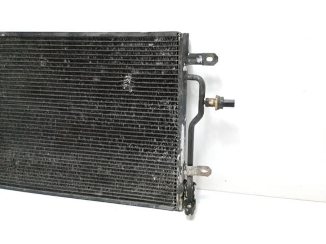 bontott AUDI A4 B6 Vízhűtő Radiátor Tartó