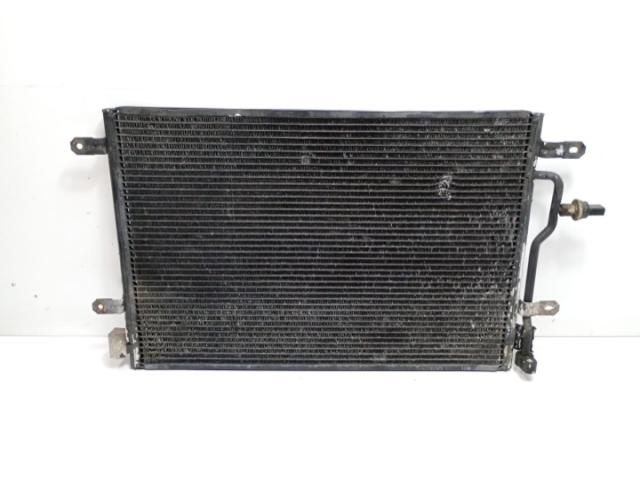 bontott AUDI A4 B6 Vízhűtő Radiátor Tartó