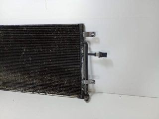 bontott AUDI A4 B6 Vízhűtő Radiátor Tartó