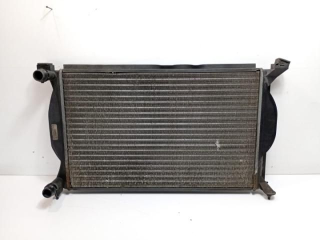 bontott AUDI A4 B6 Vízhűtő Radiátor Tartó