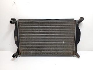 bontott AUDI A4 B6 Vízhűtő Radiátor Tartó