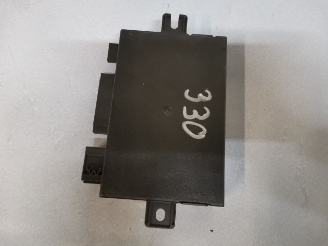 bontott AUDI A4 B6 Vonóhorog Elektronika