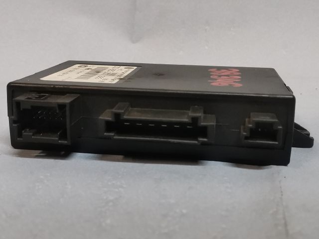 bontott AUDI A4 B6 Vonóhorog Elektronika