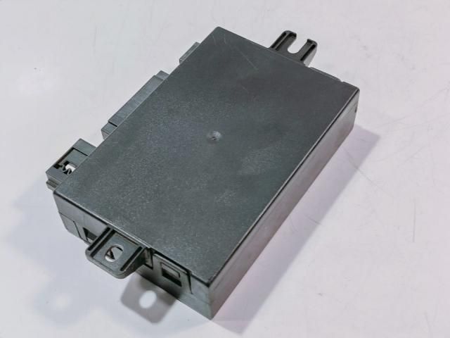 bontott AUDI A4 B6 Vonóhorog Elektronika