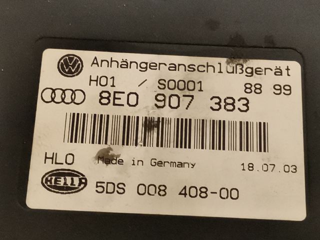 bontott AUDI A4 B6 Vonóhorog Elektronika