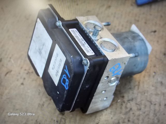 bontott AUDI A4 B7 ABS Kocka