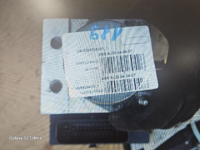 bontott AUDI A4 B7 ABS Kocka