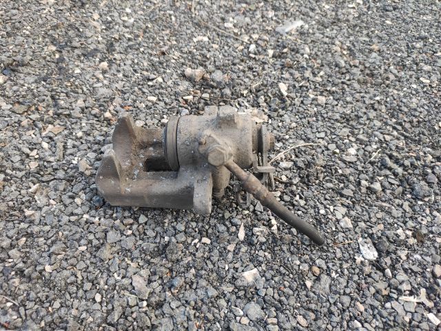 bontott AUDI A4 B7 Bal hátsó Féknyereg Munkahengerrel