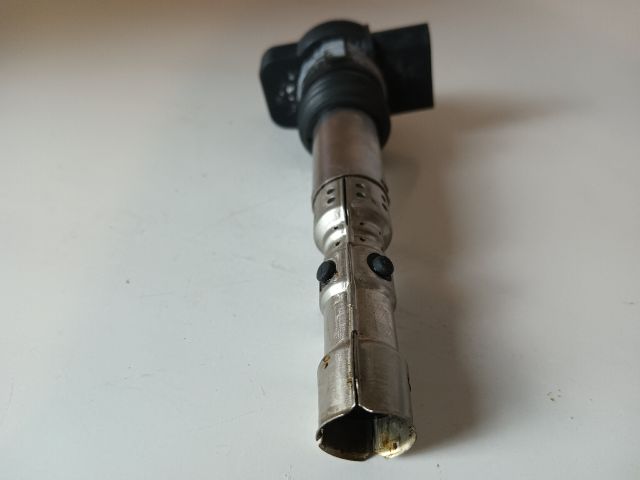 bontott AUDI A4 B7 Gyújtótrafó