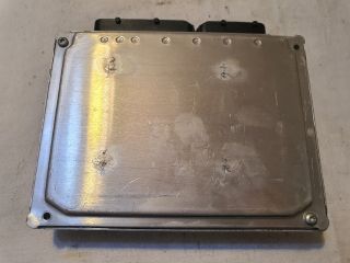 bontott AUDI A4 B7 Motorvezérlő