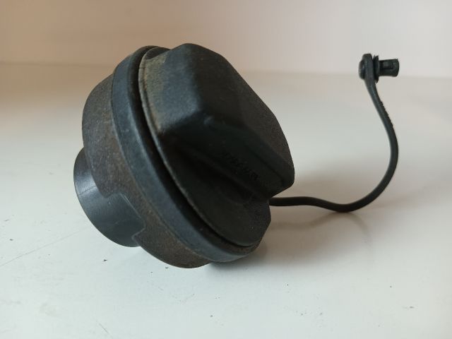 bontott AUDI A4 B7 Tanksapka