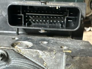 bontott AUDI A4 B7 ABS Kocka