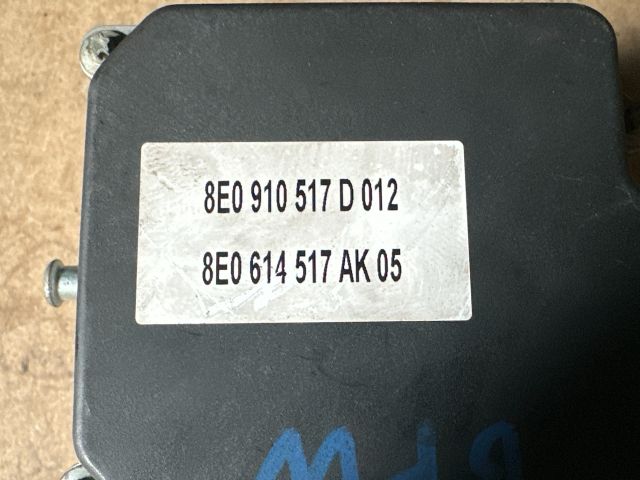 bontott AUDI A4 B7 ABS Kocka