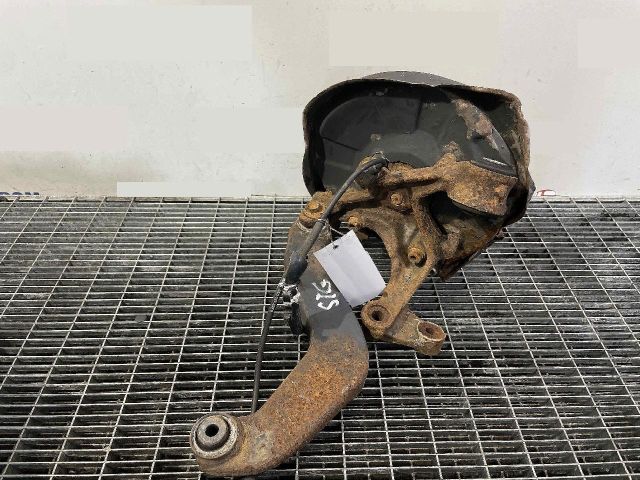 bontott AUDI A4 B7 Bal hátsó Csonkállvány