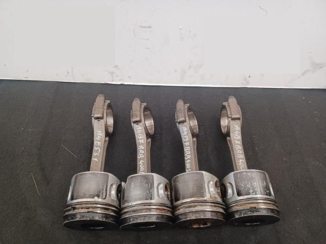 bontott AUDI A4 B7 Dugattyú