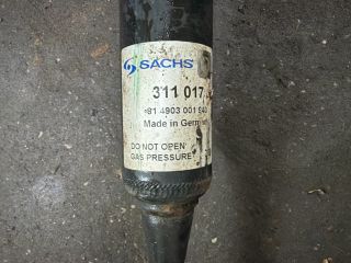 bontott AUDI A4 B7 Első Lengéscsillapító Pár